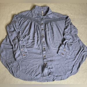 Free People  Button Down Bluse Size Small